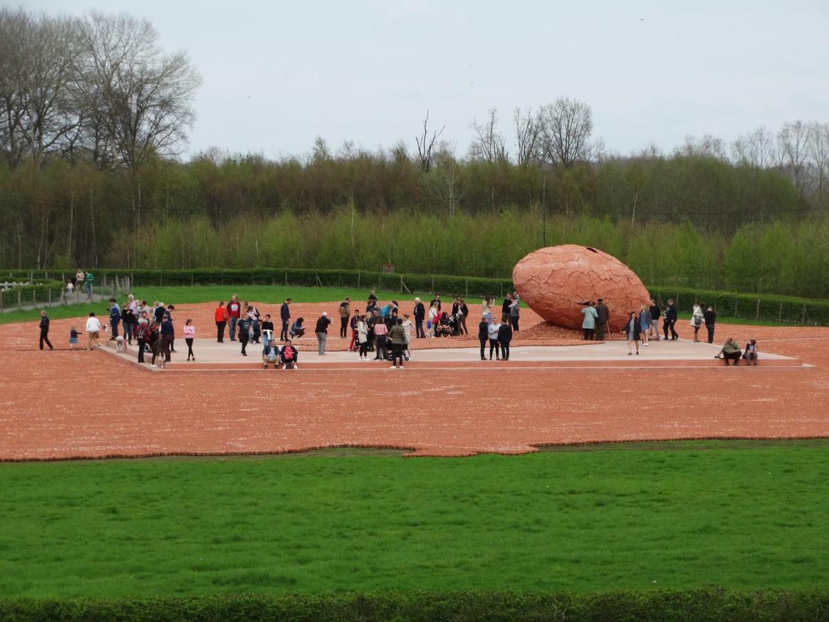 Aan De Vestingrand Villa Ieper Luaran gambar