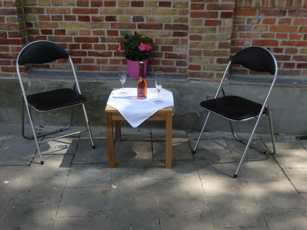 Aan De Vestingrand Villa Ieper Luaran gambar
